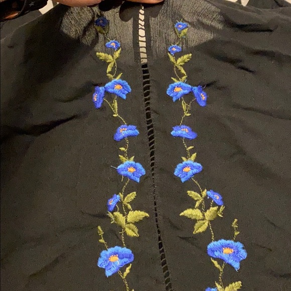 American Eagle Top - Picture 6 of 8